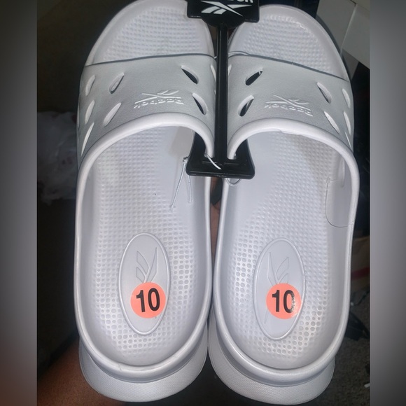 Reebok sandal - Picture 2 of 6